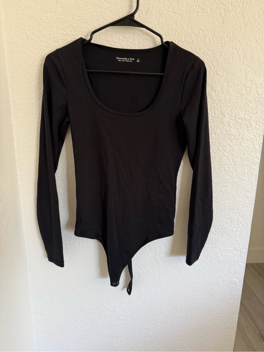 Abercrombie & Fitch Black Long-Sleeve Scoop Neck Bodysuit